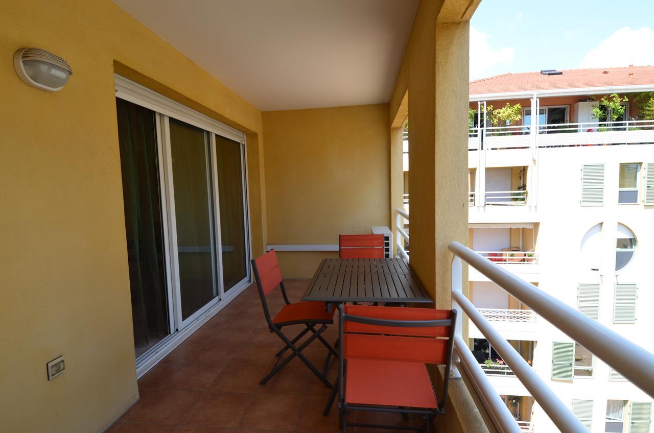 Appartement 3 Personnes Avec Coin Nuit Avec Terrasse Et Parking Quartier Du Port De Nice Exterior photo