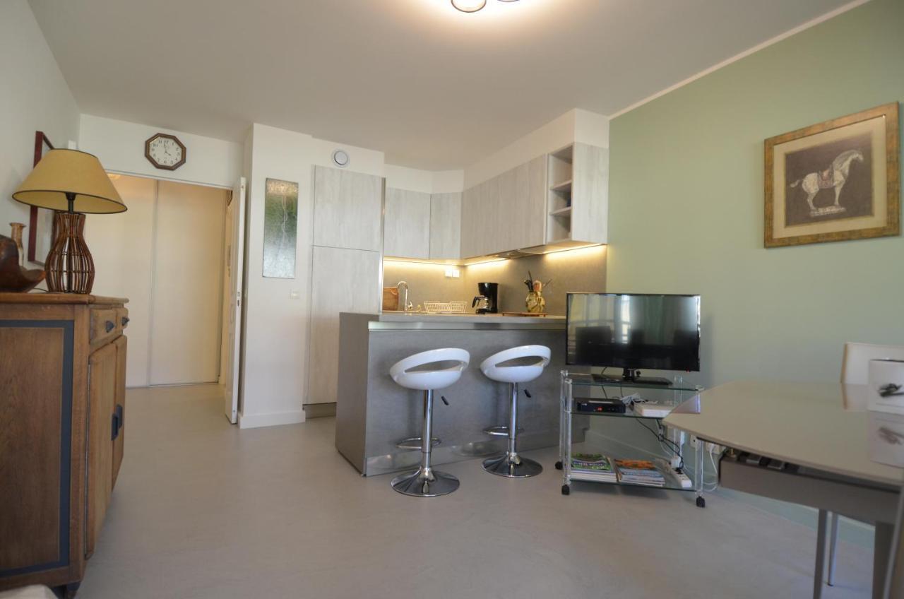 Appartement 3 Personnes Avec Coin Nuit Avec Terrasse Et Parking Quartier Du Port De Nice Exterior photo