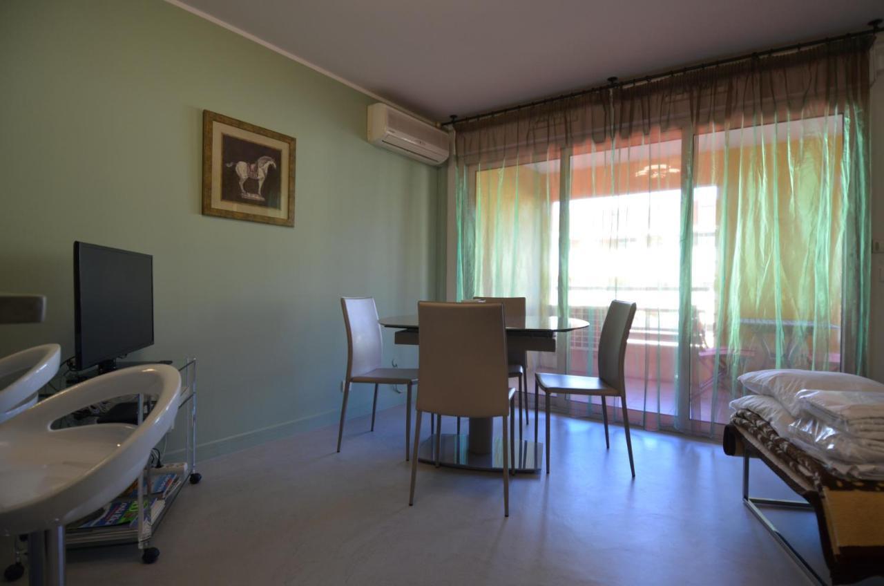 Appartement 3 Personnes Avec Coin Nuit Avec Terrasse Et Parking Quartier Du Port De Nice Exterior photo