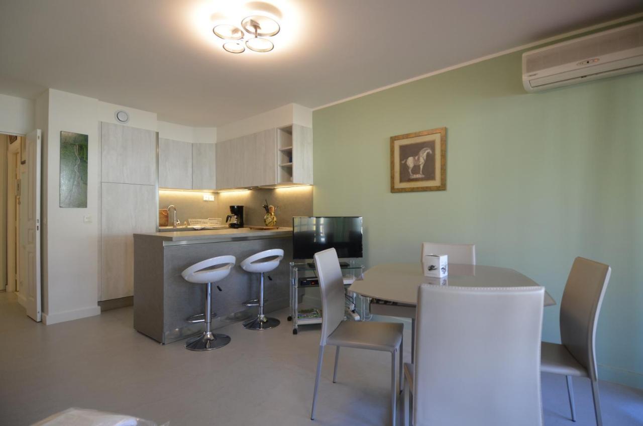 Appartement 3 Personnes Avec Coin Nuit Avec Terrasse Et Parking Quartier Du Port De Nice Exterior photo